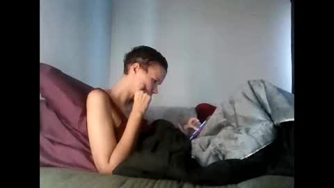 Christina Saunters online show from 02/04/25, 03:57