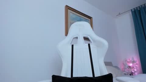 Hi im Christine online show from 12/11/24, 08:36