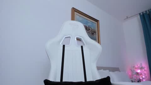 Hi im Christine online show from 12/16/24, 07:37