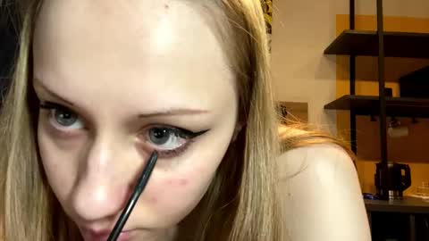 Bella online show from 03/04/26, 04:35