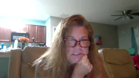 Snapshot of christopher_rain chatting on 04/12/26, 04:06 Christopher Rain online show from 04/12/26, 04:06