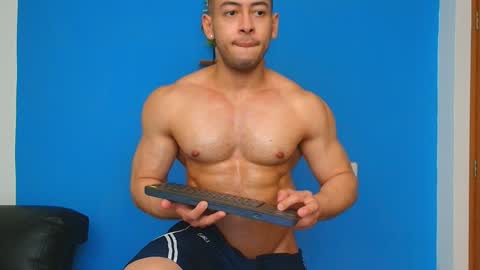 Snapshot of christopher_w chatting on 01/26/25, 08:02 Christopher online show from 01/26/25, 08:02