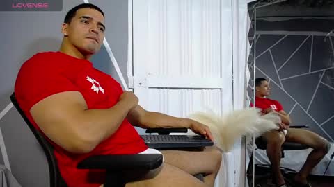 Snapshot of christopherblack_ chatting on 04/27/26, 02:48 Christopher Black online show from 04/27/26, 02:48