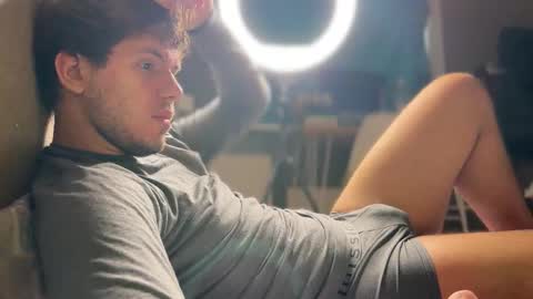 Snapshot of christophertan chatting on 11/05/25, 08:14 Christopher online show from 11/05/25, 08:14