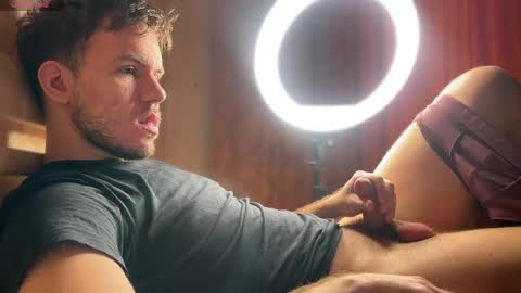 Christopher online show from 04/17/26, 04:15