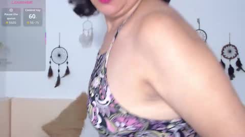 Snapshot of christy_ant chatting on 02/06/26, 08:23 Christy online show from 02/06/26, 08:23