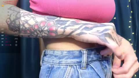 Snapshot of christy_memeow chatting on 04/13/26, 01:38 christy memeow online show from 04/13/26, 01:38