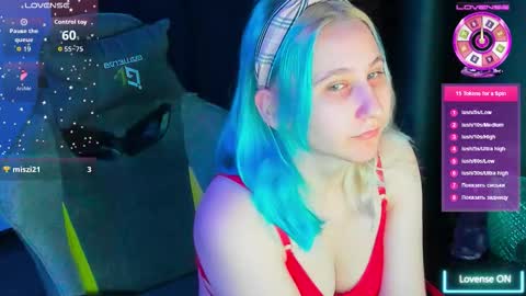 Snapshot of christyw3b chatting on 11/07/25, 05:35 christyw3b online show from 11/07/25, 05:35