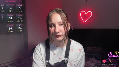 christyw3b online show from 05/30/26, 07:44