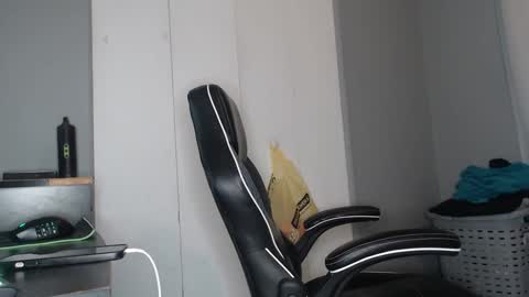 ChrisVacherx online show from 12/04/24, 03:15