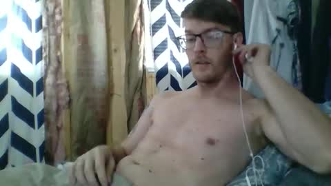 Snapshot of chrisvibess chatting on 03/19/26, 07:29 chrisvibess online show from 03/19/26, 07:29