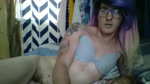 Snapshot of chrisvibess chatting on 04/23/26, 08:55 chrisvibess online show from 04/23/26, 08:55