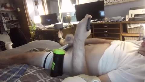 Snapshot of chrisw8121 chatting on 10/21/25, 10:10 chrisw8121 online show from 10/21/25, 10:10