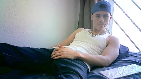 Snapshot of chrixtopherobin chatting on 12/11/24, 08:28 Chrixtopherobin online show from 12/11/24, 08:28