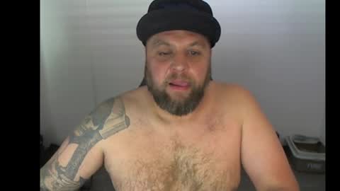 Snapshot of chrizz80 chatting on 02/21/25, 09:34 Chrizz online show from 02/21/25, 09:34