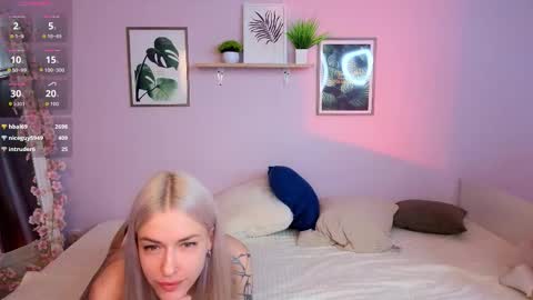 Snapshot of chrome_heartz chatting on 03/17/26, 09:01 EvaBlonde TayaBrunette EliieBlack hair online show from 03/17/26, 09:01