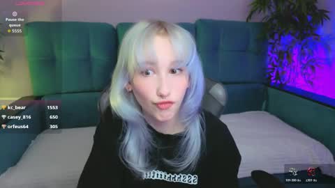 Snapshot of chrome_heartz chatting on 04/21/26, 02:01 EvaBlonde TayaBrunette EliieBlack hair online show from 04/21/26, 02:01