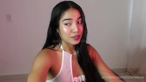Snapshot of chromebabe_ chatting on 05/14/26, 10:05 Gwendy Fox online show from 05/14/26, 10:05