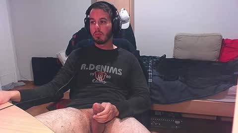 Snapshot of chromefox123 chatting on 12/15/25, 07:29 Chromefox123 online show from 12/15/25, 07:29