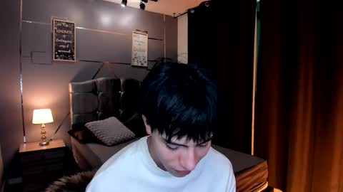 Snapshot of chrristopher77 chatting on 09/20/25, 04:19 chrristopher77 online show from 09/20/25, 04:19