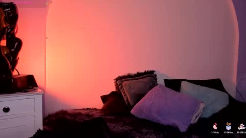 Snapshot of chrristopher77 chatting on 09/23/25, 03:48 chrristopher77 online show from 09/23/25, 03:48