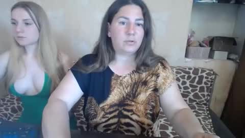 Snapshot of chrystalbella chatting on 05/07/26, 08:09 Diana online show from 05/07/26, 08:09
