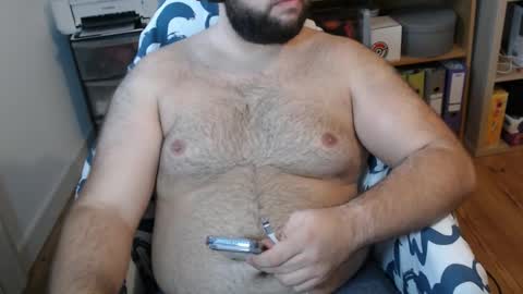 Snapshot of chubbear_fr chatting on 10/23/25, 10:36 Chubbear fr online show from 10/23/25, 10:36