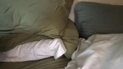 lOOking4me online show from 10/03/25, 10:07