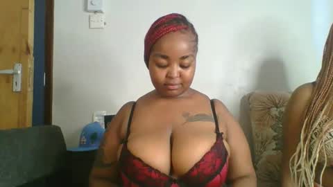 chubby_princess2 online show from 10/19/25, 11:11
