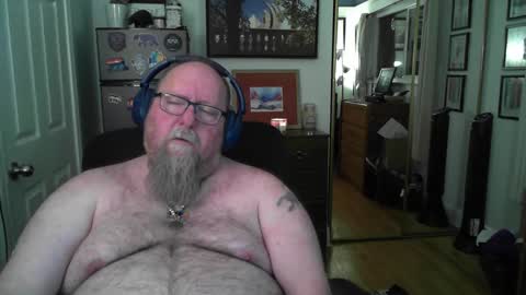 Snapshot of chubbybaybear chatting on 12/14/24, 02:34 Chubby online show from 12/14/24, 02:34