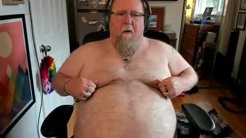 Snapshot of chubbybaybear chatting on 10/25/25, 10:04 Chubby online show from 10/25/25, 10:04