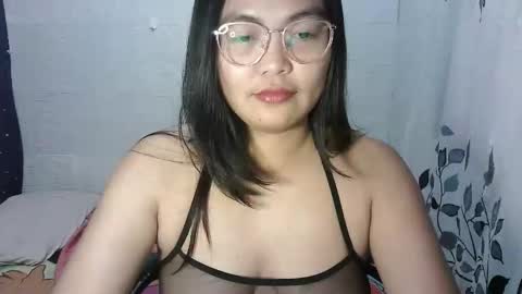 Snapshot of chubbycheeks27 chatting on 03/16/26, 05:28 chubbycheeks27 online show from 03/16/26, 05:28