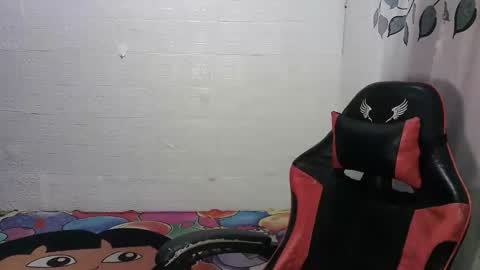 Snapshot of chubbycheeks27 chatting on 04/19/26, 04:17 chubbycheeks27 online show from 04/19/26, 04:17