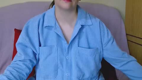 Snapshot of chubbymaia chatting on 12/15/24, 08:58 Maia online show from 12/15/24, 08:58