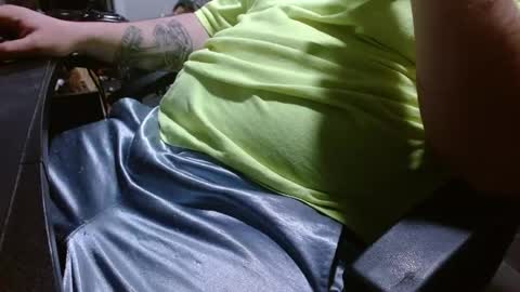 Snapshot of chubbyuncut5 chatting on 04/04/26, 04:00 chubbyuncut5 online show from 04/04/26, 04:00