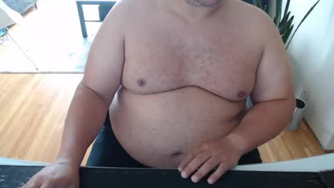 Snapshot of chubbyvix chatting on 08/04/26, 05:37 AstorYvr online show from 08/04/26, 05:37