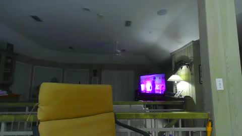 chuck354139 online show from 12/05/24, 07:05