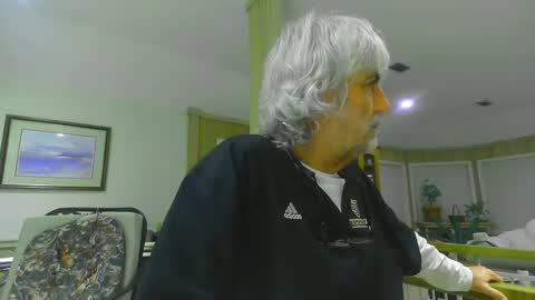 chuck354139 online show from 01/10/25, 03:39