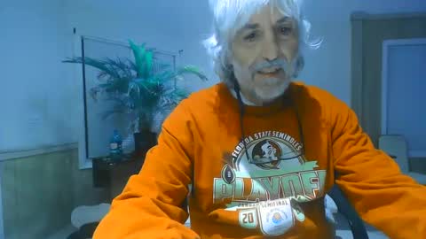 chuck354139 online show from 01/22/25, 07:14