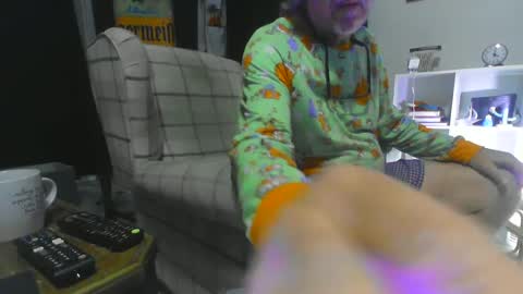 chuck354139 online show from 02/01/25, 09:00