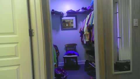 chuck354139 online show from 02/19/25, 04:44