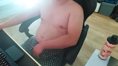 Snapshot of chucky606 chatting on 07/05/26, 09:27 chucky606 online show from 07/05/26, 09:27