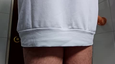 Snapshot of chulytx chatting on 02/13/25, 05:54 Jhonnyy online show from 02/13/25, 05:54