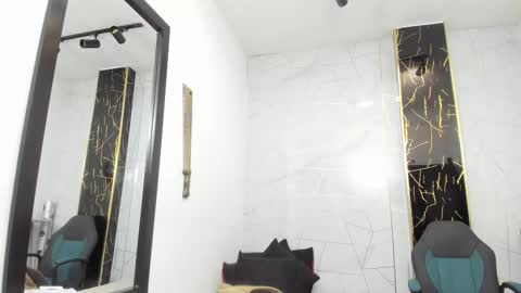 ...   ... online show from 01/06/26, 04:16