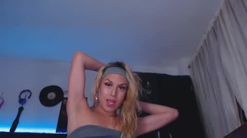 Snapshot of cicimom chatting on 04/24/26, 04:59 cicimom online show from 04/24/26, 04:59