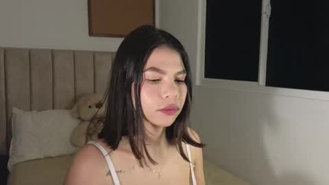 Mia online show from 03/19/26, 05:00