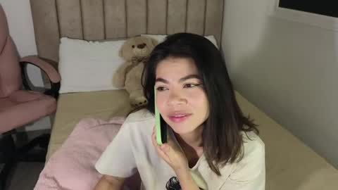 Mia online show from 05/15/26, 04:52