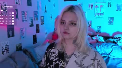 Helen and Teya online show from 11/23/25, 01:22