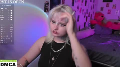 Helen and Teya online show from 01/18/26, 02:32