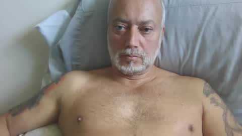 Snapshot of ciggyfet chatting on 10/02/25, 03:41 ciggyfet online show from 10/02/25, 03:41